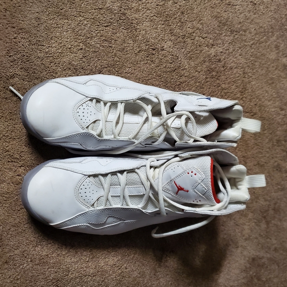 Jordan True Flight